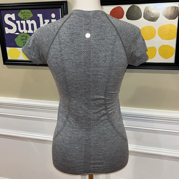 Lululemon Swiftly Tech Short Sleeved Tee - Picture 4 of 5
